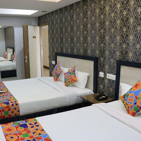 מלון Zirakpur S.R. Residency מראה חיצוני תמונה