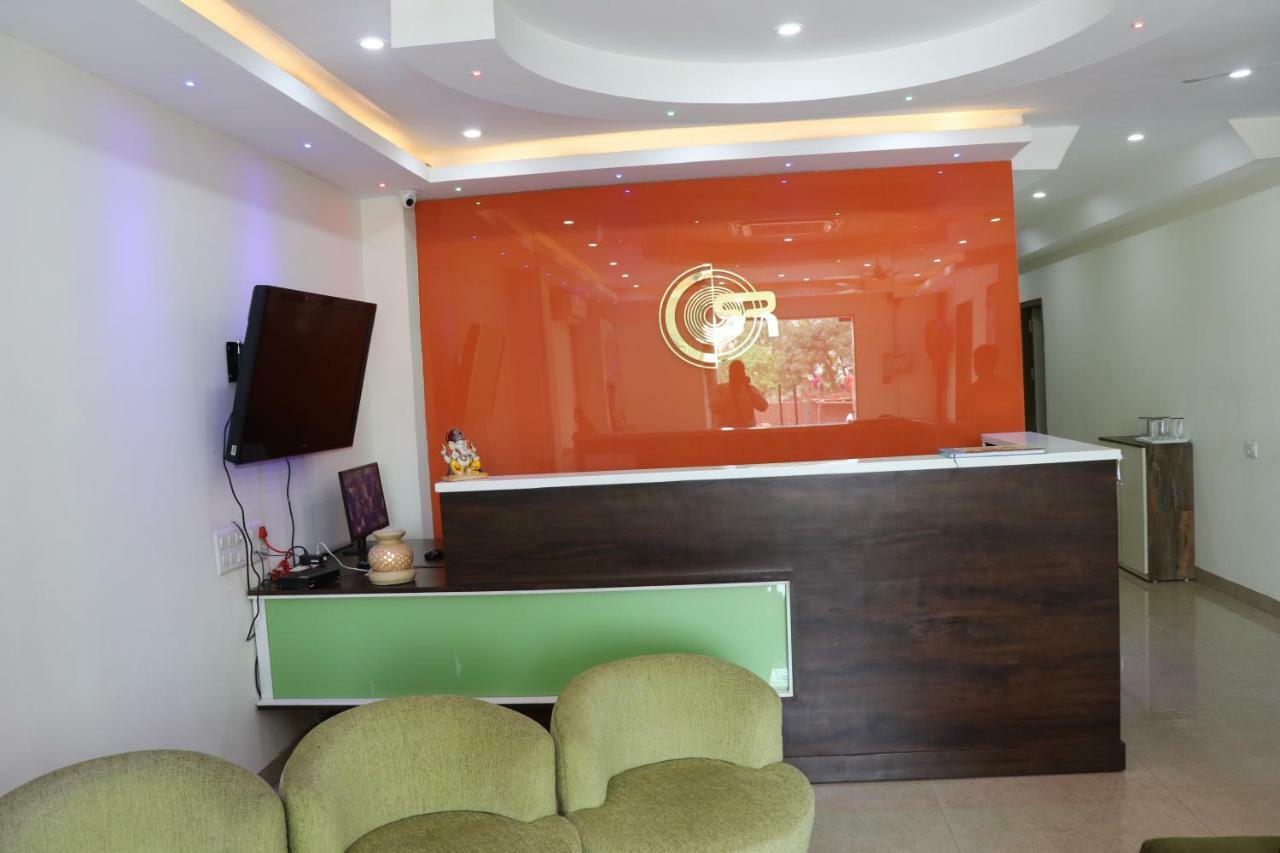 מלון Zirakpur S.R. Residency מראה חיצוני תמונה